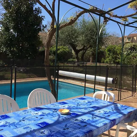 Maison Provencale Piscine Et Plages 卡尔特汉